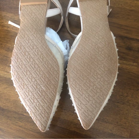 NIB $185 Karine Pointed Toe Flat BADGLEY MISCHKA COLLECTION in Nude - size 8! - Picture 14 of 14